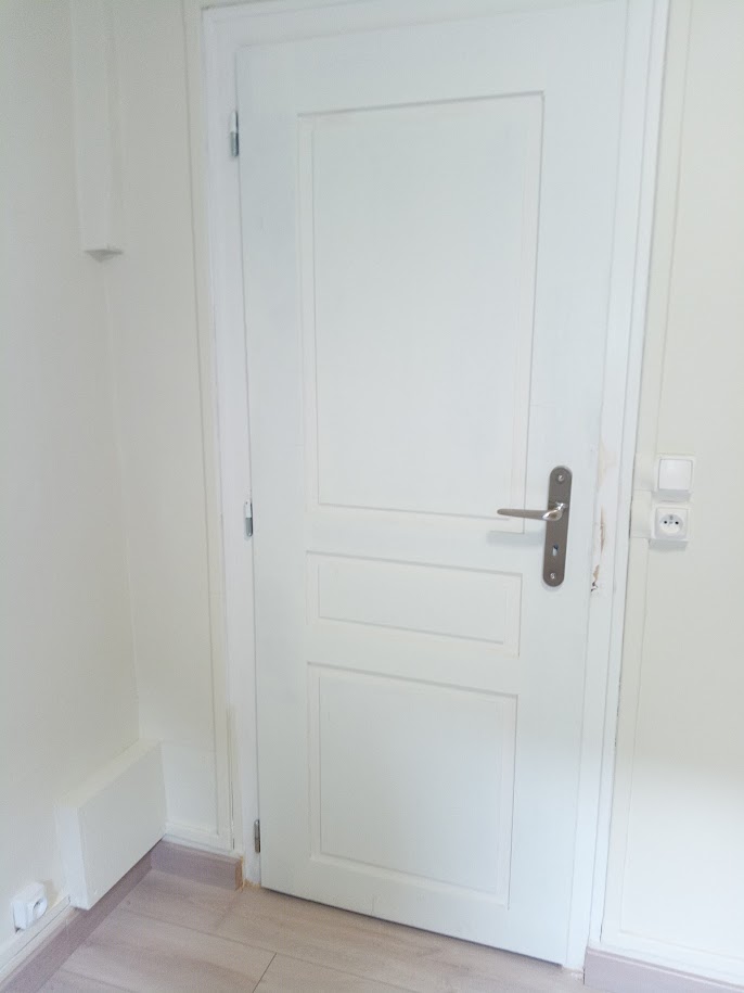 Porte intérieure blanche neuve posée