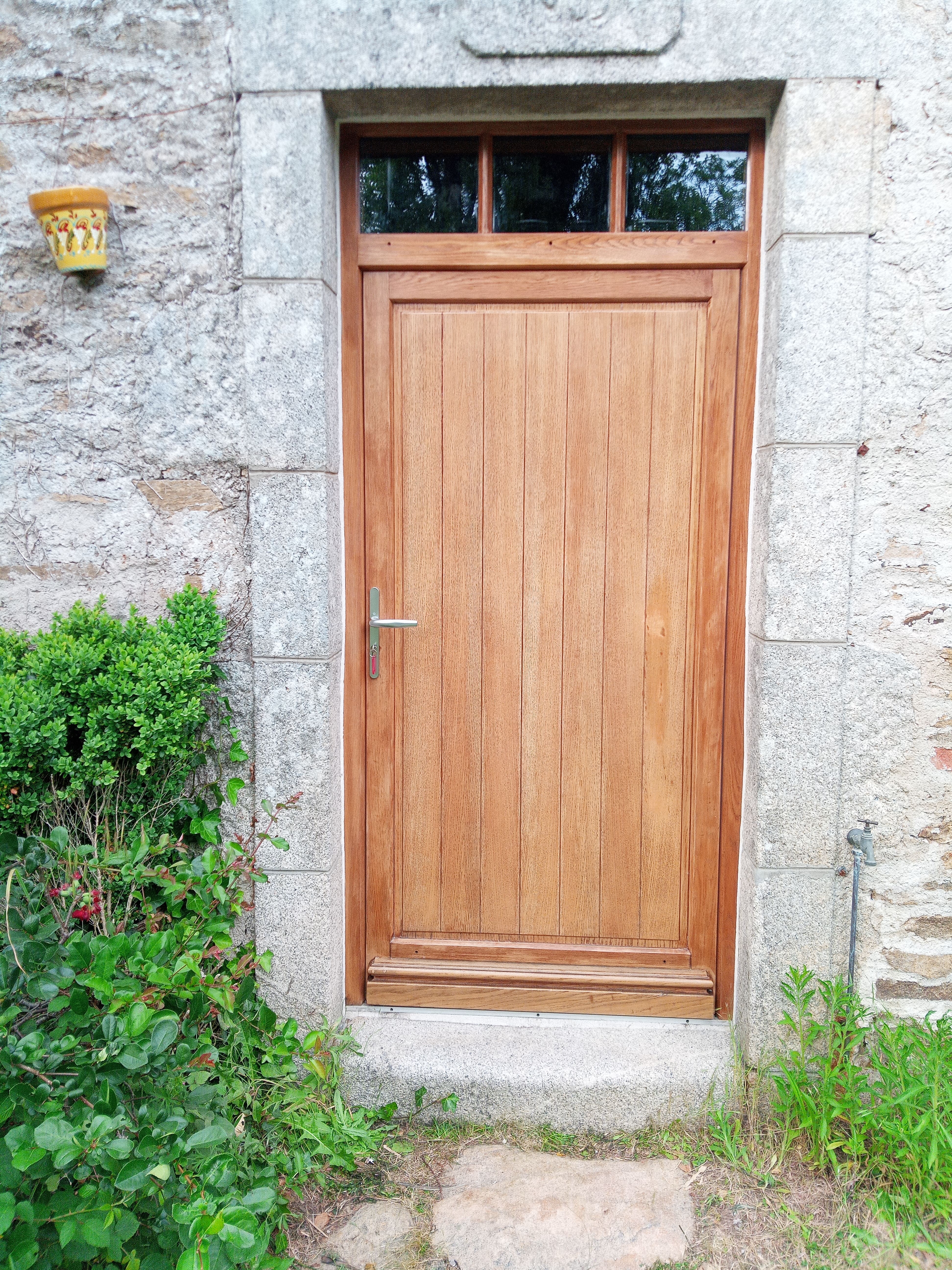 Porte d'entrée avec imposte